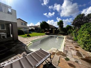 Photo 24- click for photo gallery